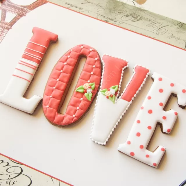 Набор форм "LOVE"